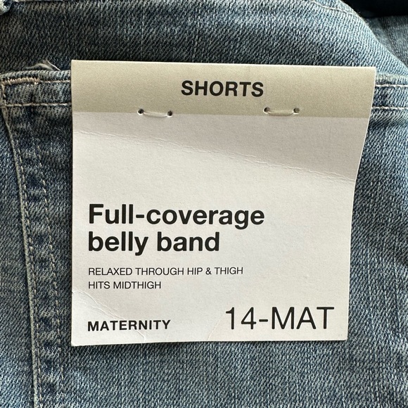 Sonoma Maternity Light Wash Distressed Jean Shorts NWT Size 14 Maternity - Picture 2 of 10